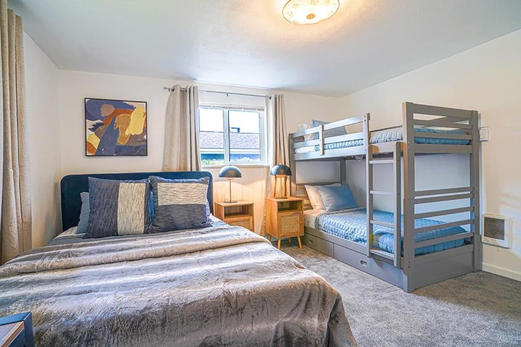 Waterfront Retreat, Relaxation, Fun In Hood Canal Hoodsport Eksteriør billede