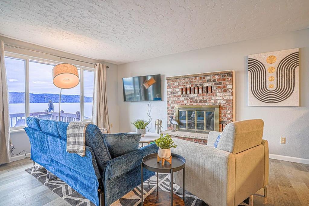 Waterfront Retreat, Relaxation, Fun In Hood Canal Hoodsport Eksteriør billede